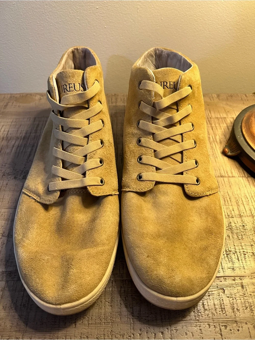 Aureus Patron Men's Beige NuBuck Leather Chukka Slip On Boots - Size 10.5